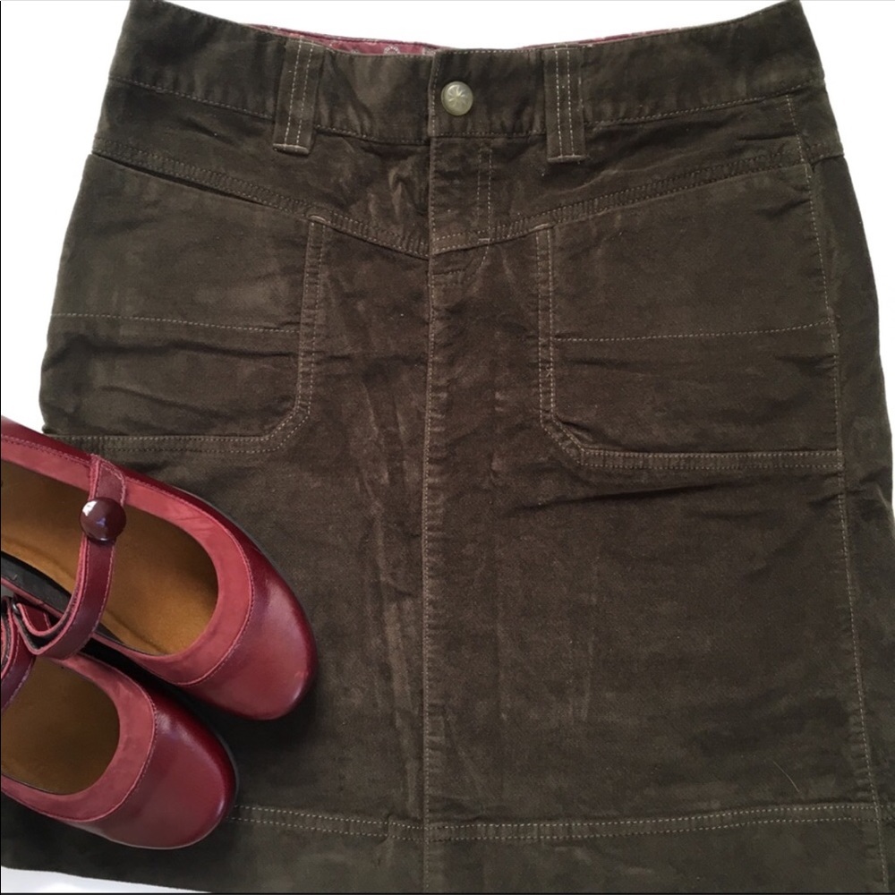 Athleta Velvet Chocolate Brown skirt